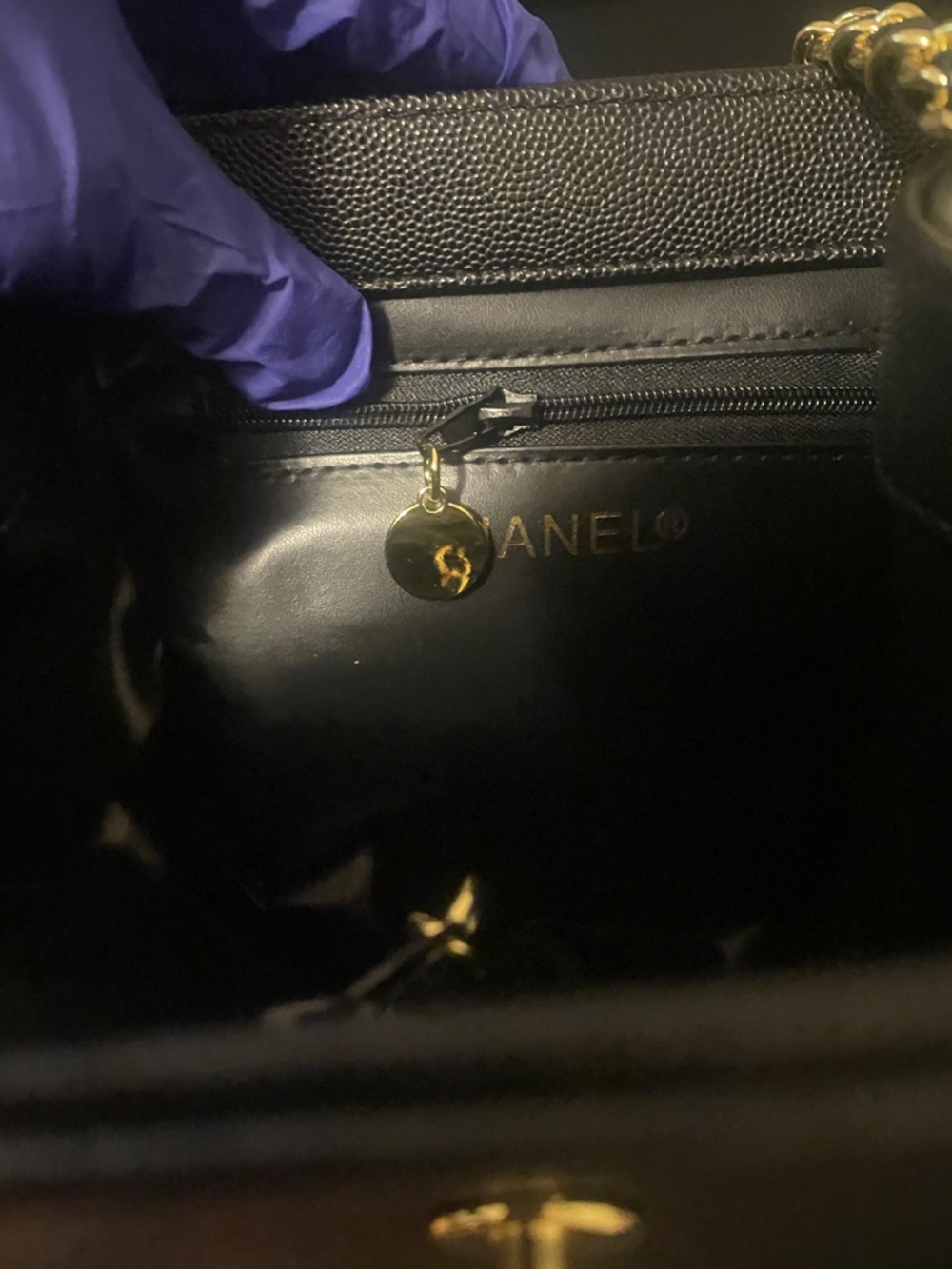 VIP/GWP Black Big boy CC Flap Crossbody Bag with Gold Hardware - Picture 11 of 17